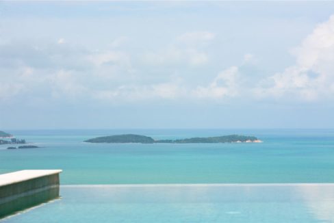 07 Infinity swimming pool with seaview