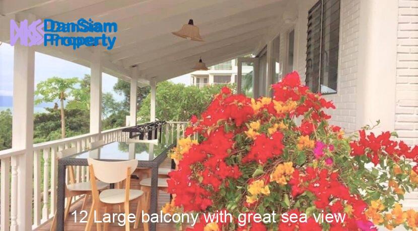 12 Large balcony with great sea view