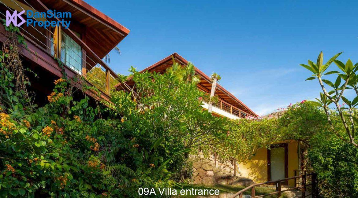 09A Villa entrance